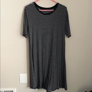 Black&white tee shirt dress